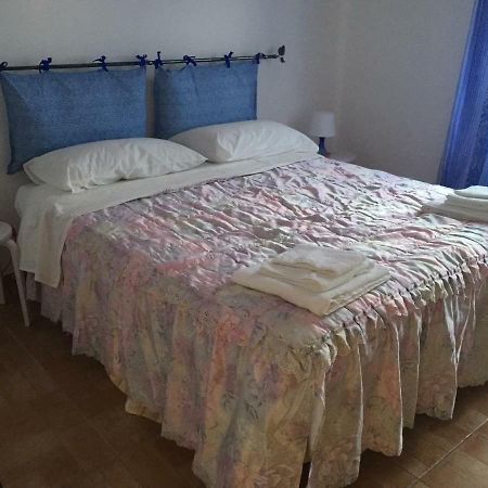 Апартаменти Mancini Michela Alloggio Uso Turistico Ачілія Екстер'єр фото