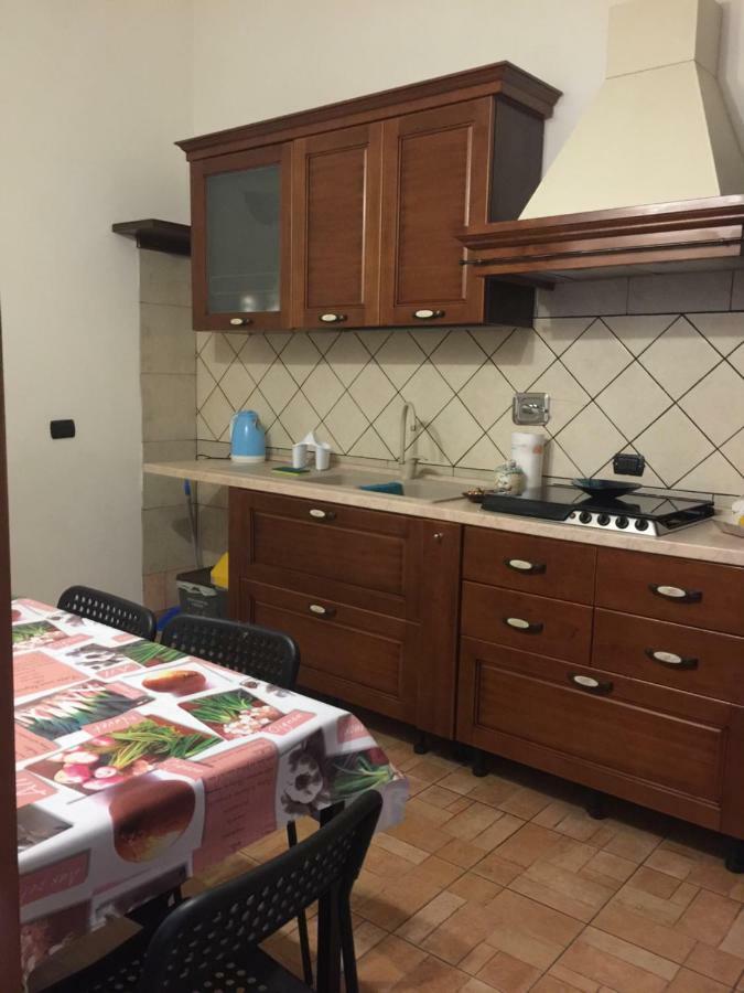 Апартаменти Mancini Michela Alloggio Uso Turistico Ачілія Екстер'єр фото